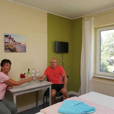 Deichhaus Szálloda *